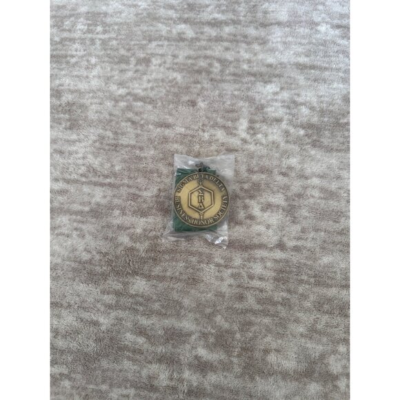 Sigma Beta Delta Honors Society Graduation Medal Medallion New Green - Picture 2 of 2